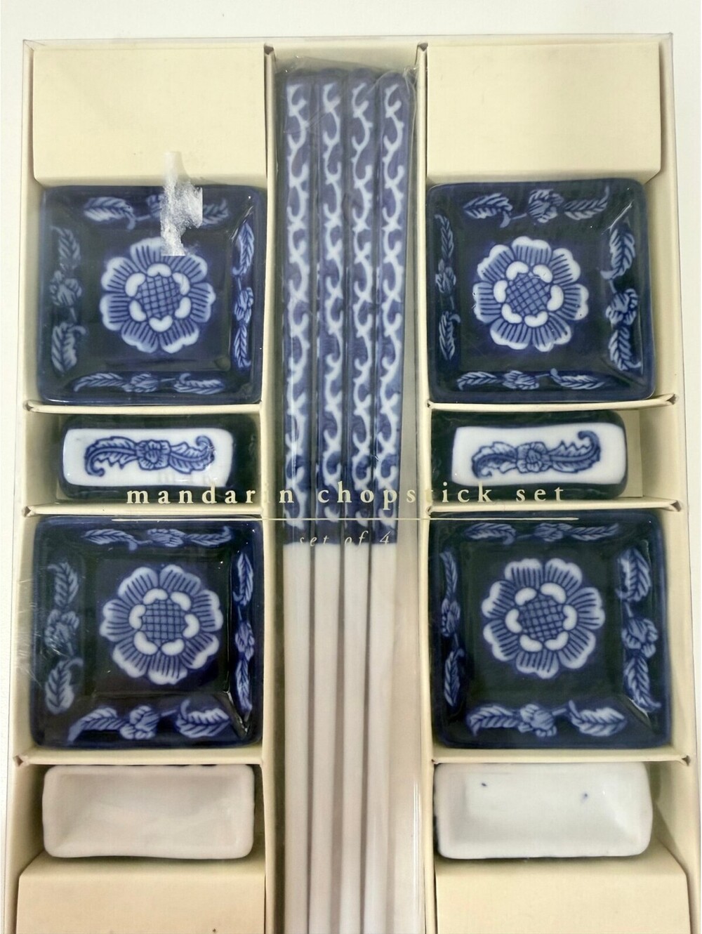 Mandarin chopstick set of 4 blue and white floral